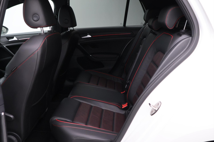 Volkswagen Golf 2,0 TSI GTI 180kW Performance