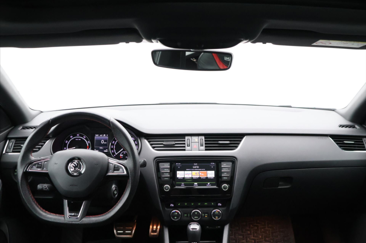 Škoda Octavia 2,0 TSI DSG RS230 CZ Challenge