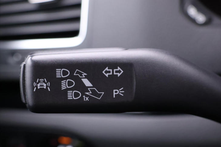 Volkswagen Sharan 2,0 TDI 4M CZ Highline DPH