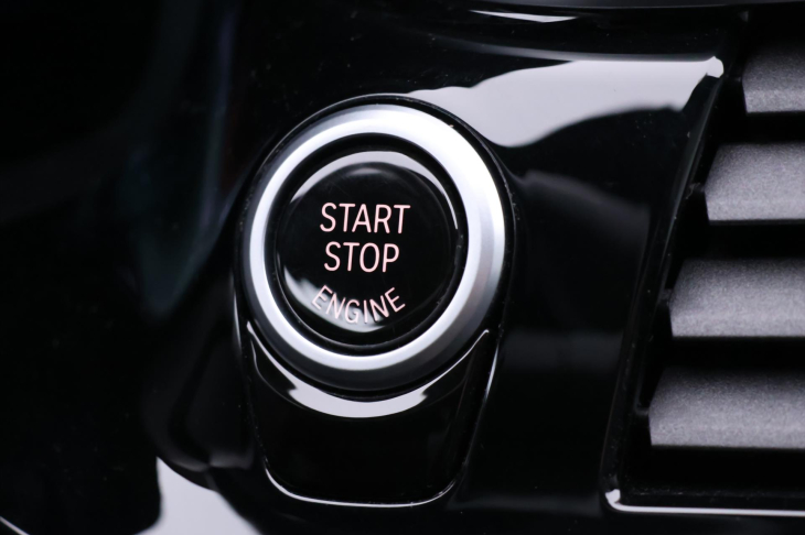 BMW Řada 5 2,0 520d 140kW AT Touring DPH