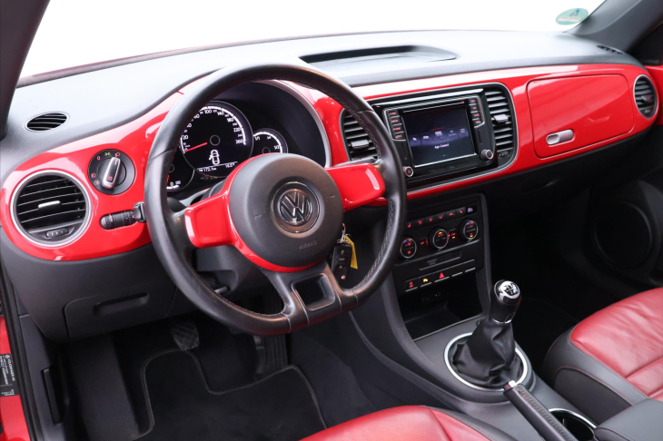 Volkswagen Beetle 1,2 TSI 77kW Aut.klima Kůže
