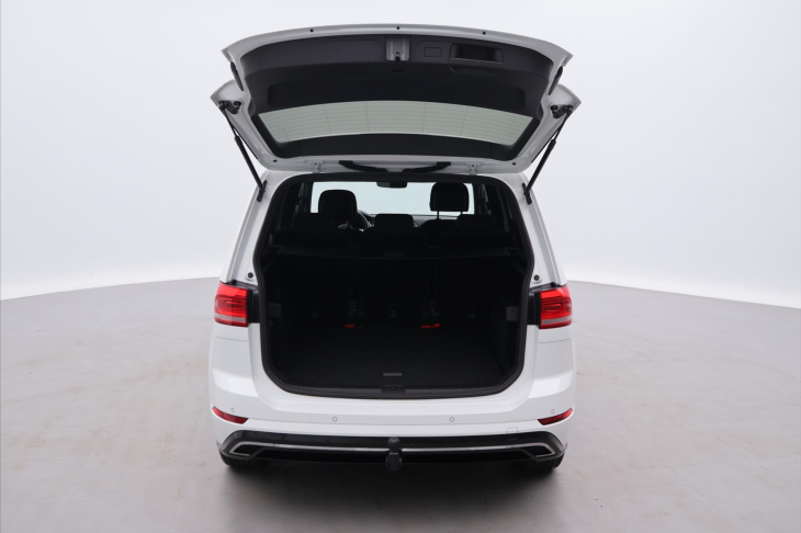 Volkswagen Touran 1,5 TSI 110kW DSG R-line DPH