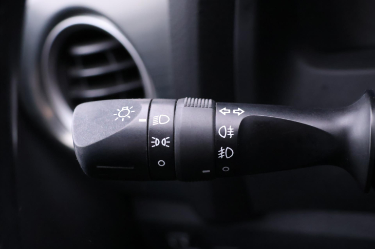 Toyota Auris 1,3 Dual VVT-i 73kW Klima CZ