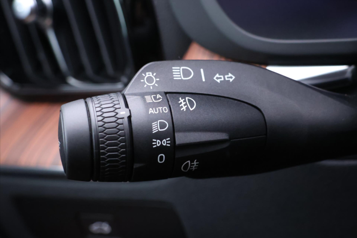 Volvo XC60 2,0 B5 AWD 184kw Ultra Dark