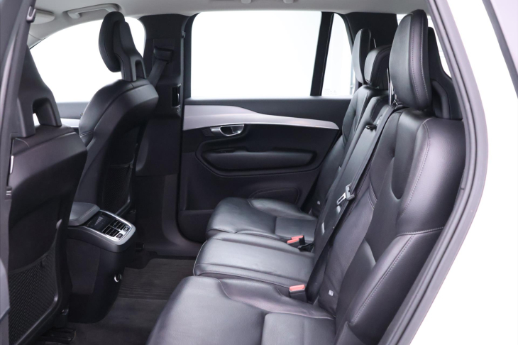 Volvo XC90 2,0 D4 140kW CZ LED Momentum