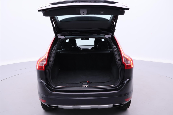 Volvo XC60 2,4 D4 133kW Aut. Momentum 4x4