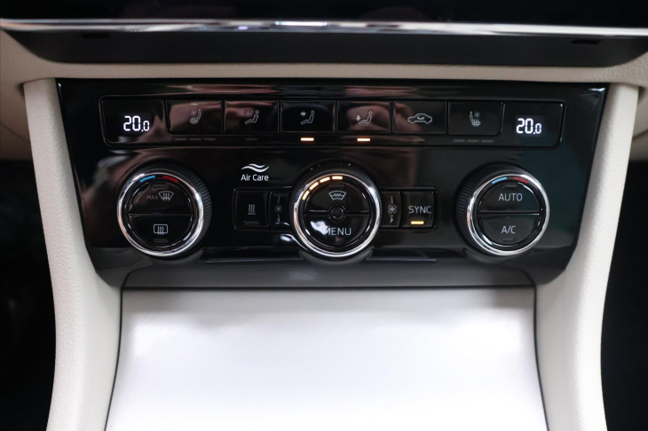 Škoda Superb 2.0 TDI 147 kW L&K DSG DPH CZ