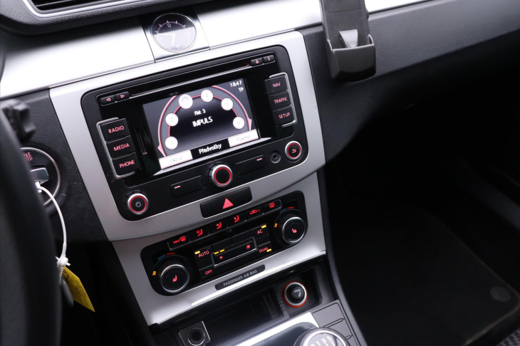 Volkswagen Passat 1,4 TSI 90kW Comfortline Navi