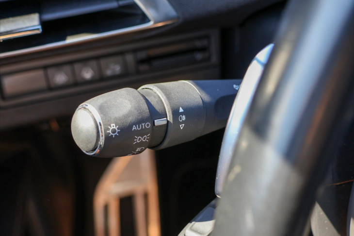 Peugeot 5008 1,5 HDI GT-line DPH 7-Míst