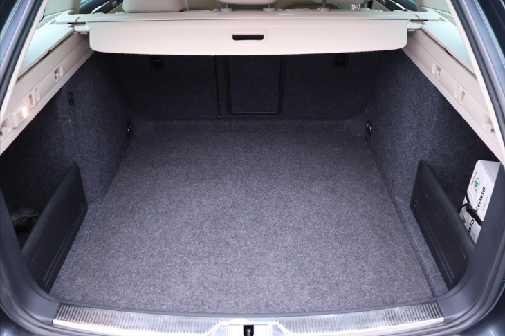 Škoda Superb 2,0 TDI 103kW DSG Elegance