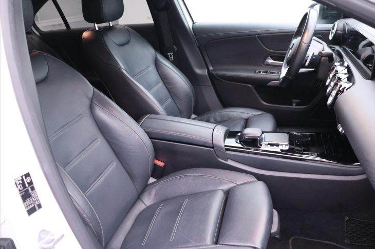 Mercedes-Benz Třídy A 2,0 A220 140kW Aut. AMG-Line