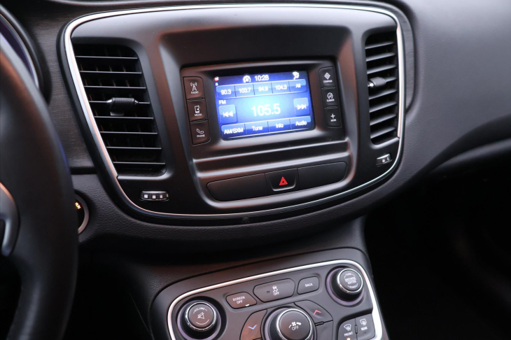 Chrysler 200 2,4 MultiAir 135kW Automat