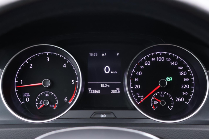 Volkswagen Golf 2,0 TDI 110kW DSG 1.Maj. DPH