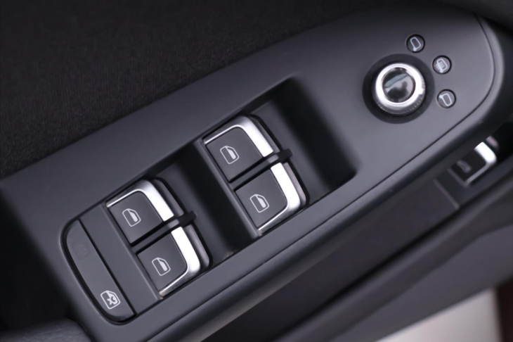 Audi A4 2,0 TDI 110kW quattro Aut.klima