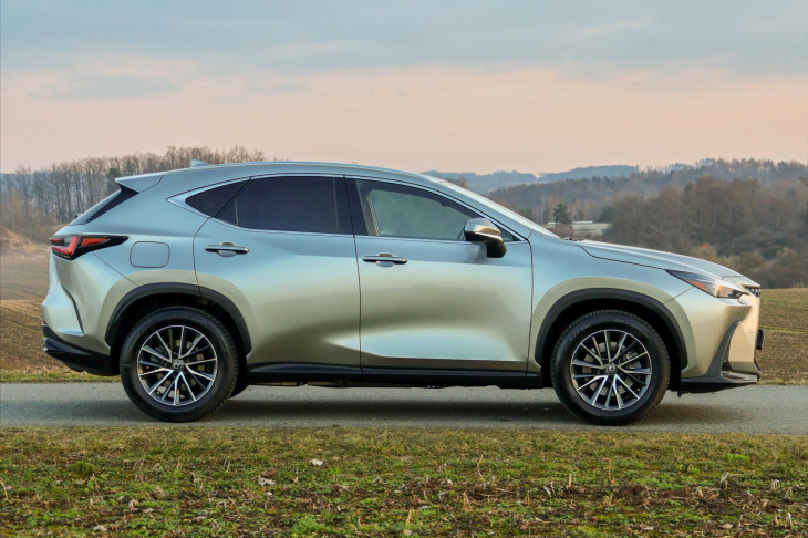 Lexus NX 450h plus 2,5 4×4 E-FOUR Executive