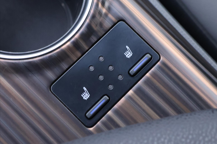 Toyota Camry 2,5 Hybrid 131kW Executive CZ