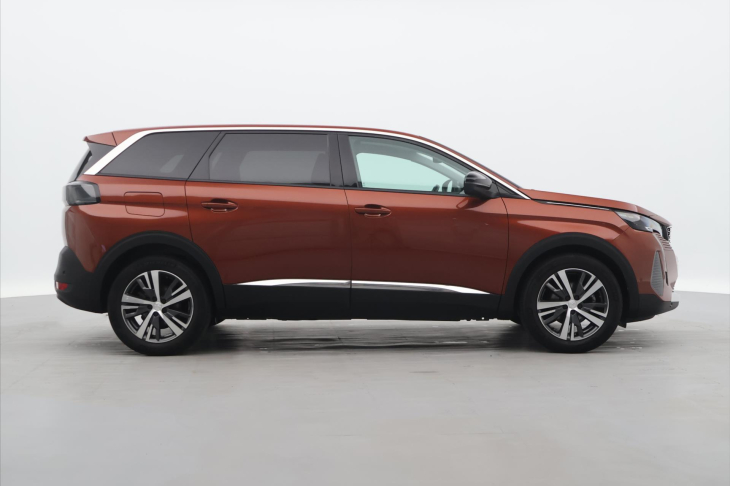 Peugeot 5008 1.2 PT 96kW Allure 7-Míst DPH