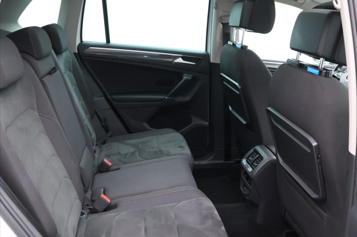 Volkswagen Tiguan 1,4 TSI DSG R-line matrix virtual