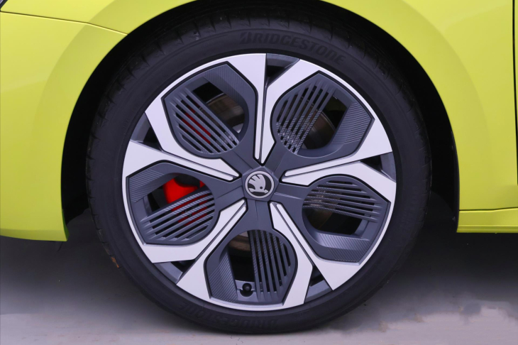 Škoda Octavia 2,0 TSI DSG RS DPH 1.maj CZ