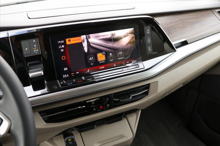 Volkswagen Multivan 2,0 TDI DSG Long Style 7-Míst