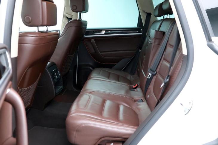 Volkswagen Touareg 3,0 TDI V6 150kW DSG 4M Kůže