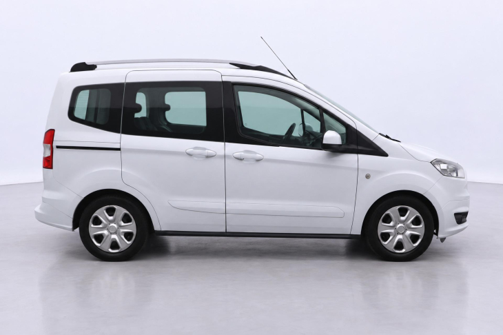 Ford Tourneo 1,5 TDCi 71kW Titanium CZ