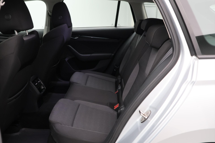 Škoda Octavia 2,0 TDI 85kW Ambition CZ DPH