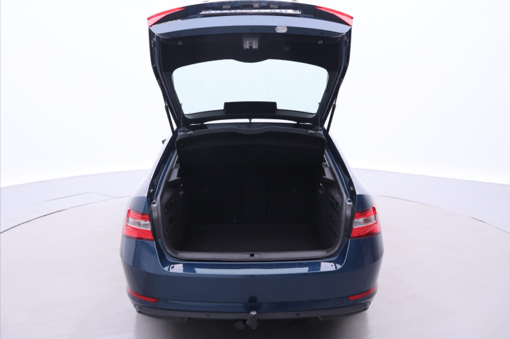 Škoda Superb 1,5 TSI DSG Business 1.Maj DPH