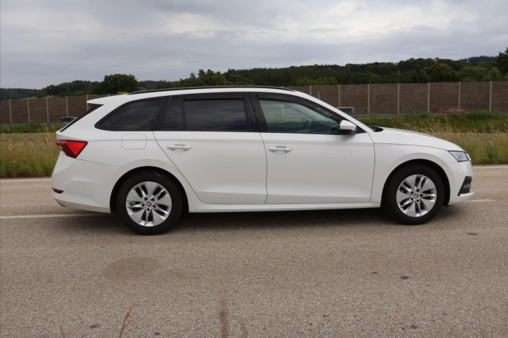 Škoda Octavia 2,0 TDI 85kW Ambition CZ