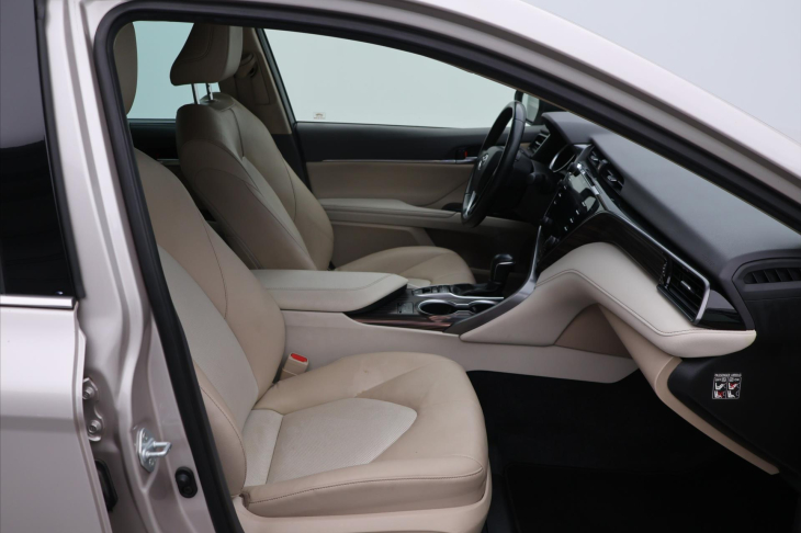 Toyota Camry 2.5 Hybrid 131kW Executive CZ