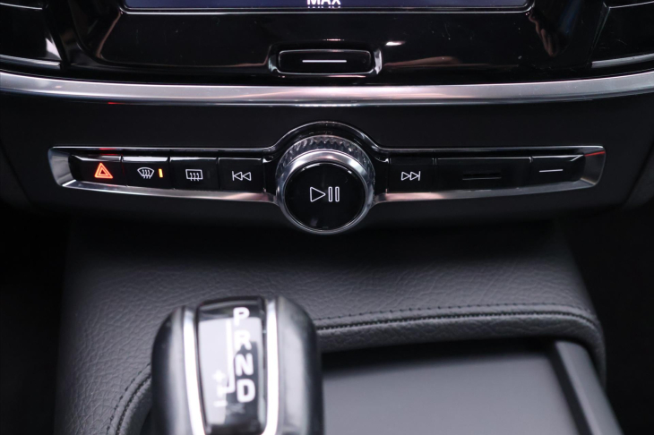 Volvo S90 2,0 D5 177kw AWD Momentum CZ DPH