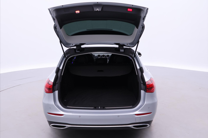 Mercedes-Benz Třídy C 1,5 200 150KW LED Navi