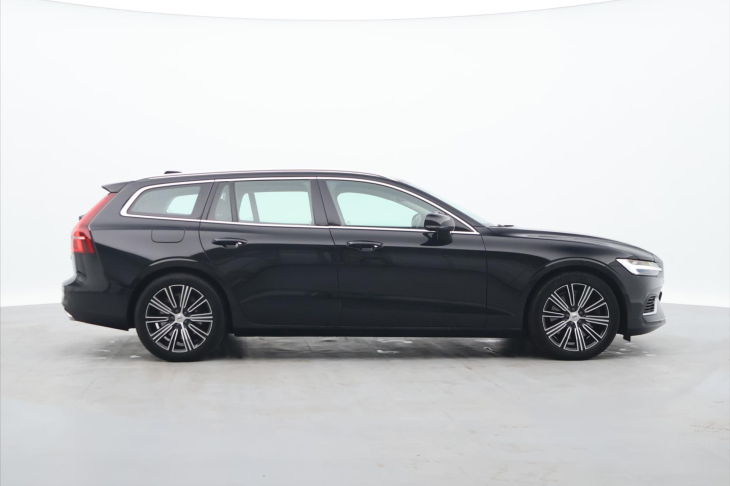 Volvo V60 2,0 T6 186kW 4x4 MomentumPro