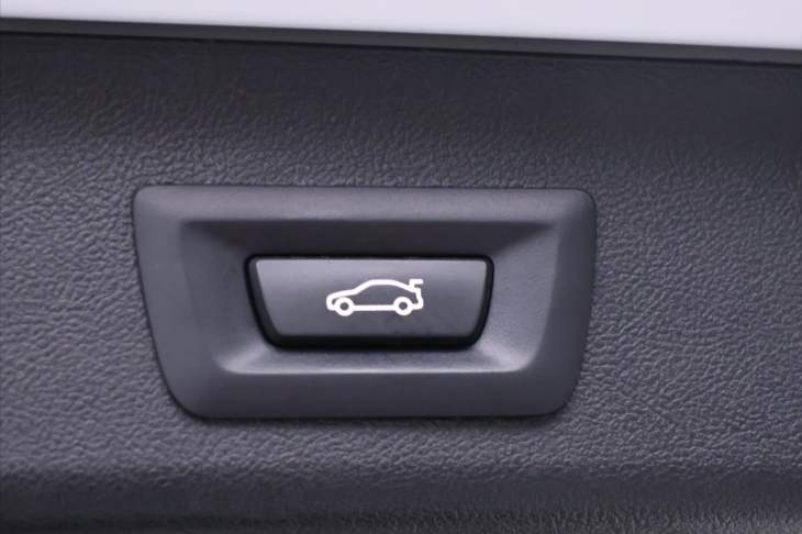 BMW Řada 5 2,0 525d 170kW Aut. Navi LED