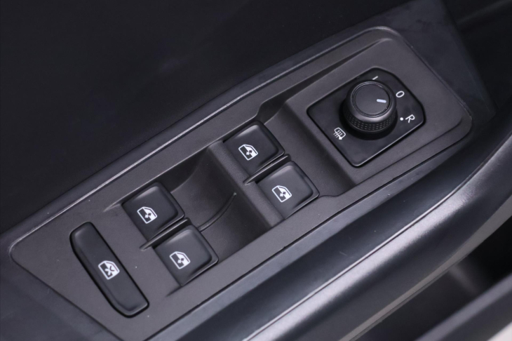 Volkswagen T-Roc 1,0 TSI 85kW Aut.klima CZ