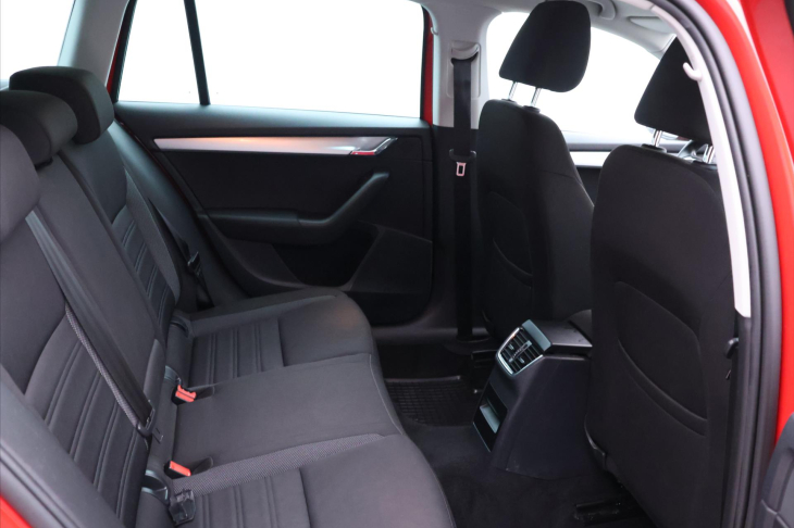 Škoda Octavia 2,0 TDI 110kW DSG Ambition LED