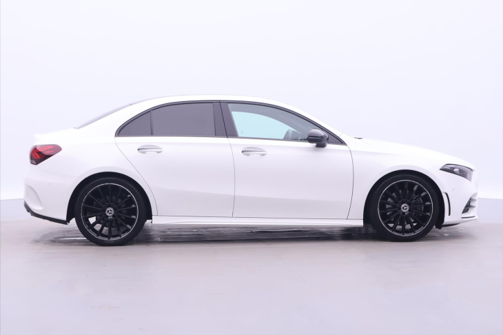 Mercedes-Benz Třídy A 2,0 A220 140kW Aut. AMG-Line