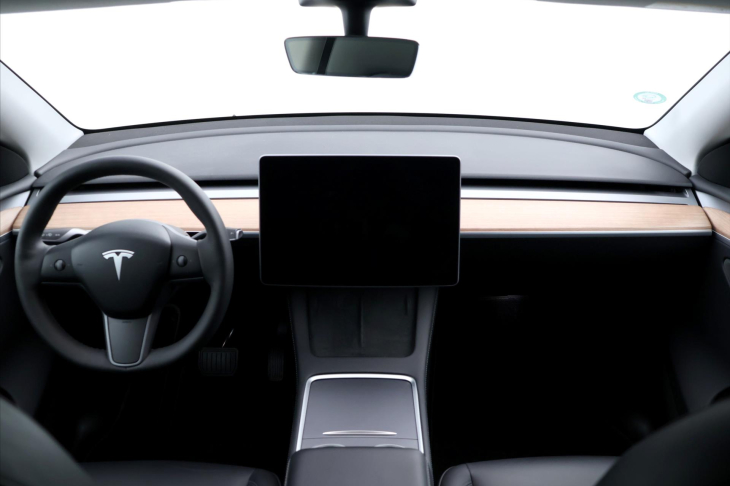 Tesla Model Y LR AWD sOH 92% 1.Maj DPH