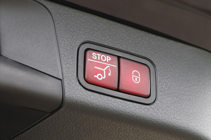 Mercedes-Benz GLB 2,0 200d 4MATIC AMG Premium Plus