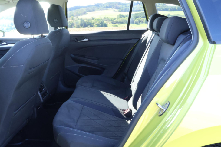 Volkswagen Golf 1,5 TSI 110kW CZ LED 1.Maj