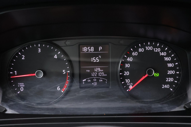 Volkswagen Transporter 2,0 TDI 110kW CZ 9-Míst Tažné