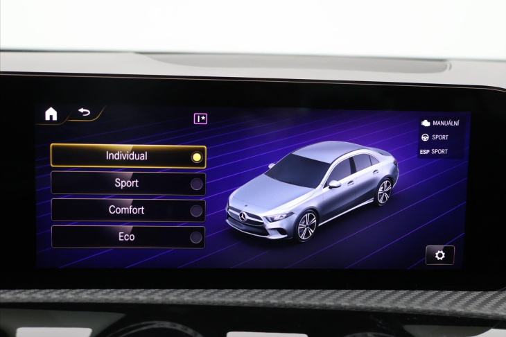 Mercedes-Benz Třídy A 2,0 D 85kW A180 CZ Virtual