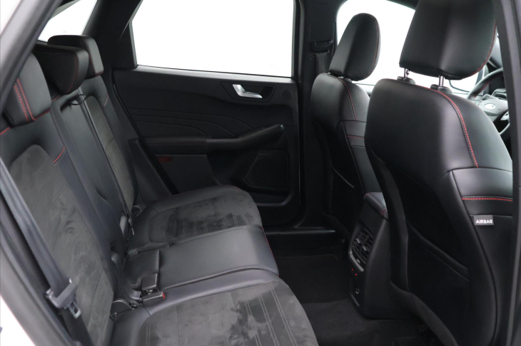 Ford Kuga 2,0 TDCi 140kW AWD ST Line X CZ
