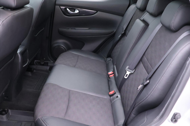 Nissan Qashqai 1,2 DiG-T 85kW Tekna Panorama