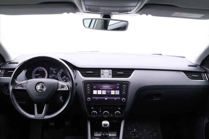 Škoda Octavia 1,6 TDI 85kW Style LED tažné CZ