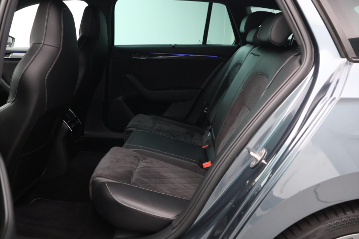 Škoda Superb 2,0 TDI 140kW DSG Sportline 4x4