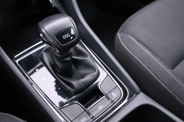 Škoda Karoq 1,5 TSI 110kW DSG CZ Navi LED