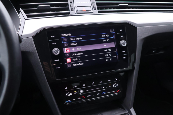 Volkswagen Passat 2,0 TDI 110kW DSG Matrix DPH