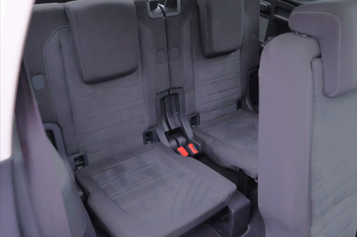 Volkswagen Touran 2,0 TDI DSG CZ Highline 7-Míst