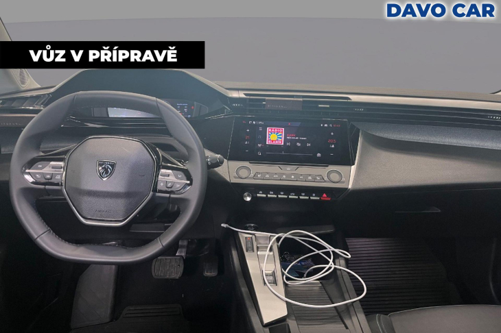Peugeot 308 1,2 HYBRID ALLURE CZ